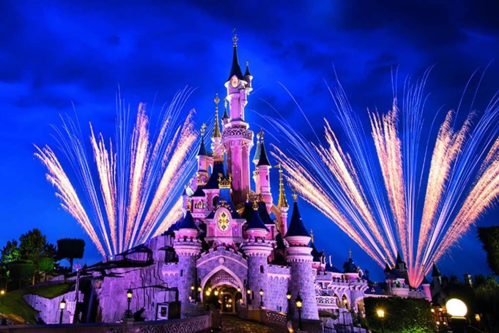 Luxury Brand New Art Deco Disneyland Chalifert Luaran gambar