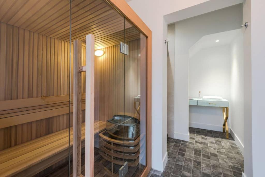 Luxury Brand New Art Deco Disneyland Chalifert Luaran gambar